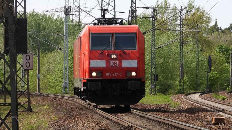 Streitfrage: Schieneninfrastruktur der Deutschen Bahn AG
